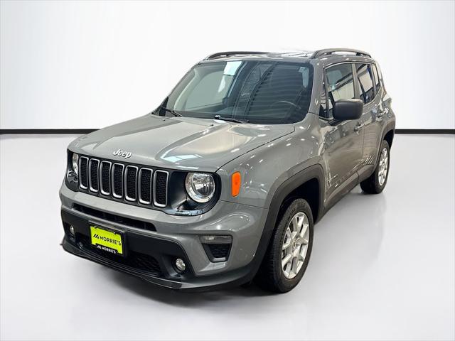 2022 Jeep Renegade Latitude 4x4 for sale in La Crosse, WI