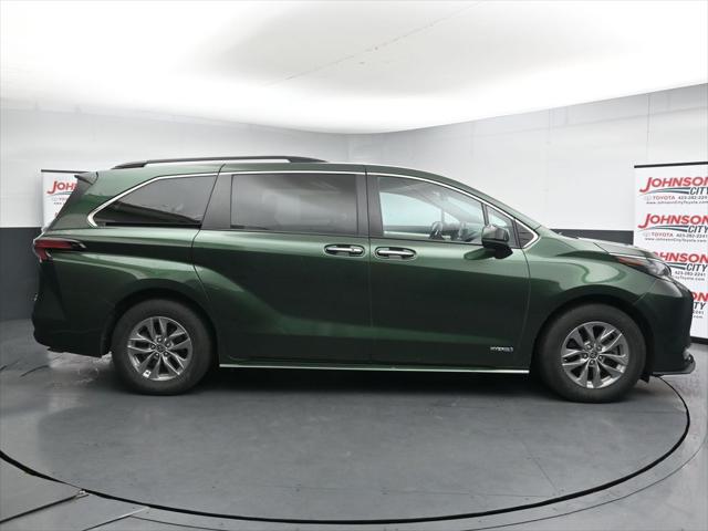 2021 Toyota Sienna XLE