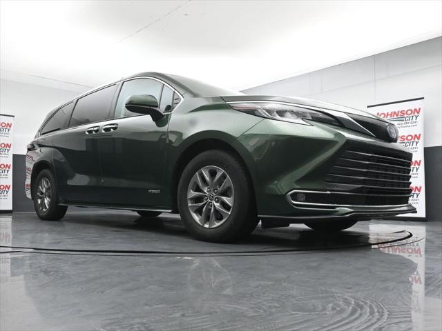 2021 Toyota Sienna XLE