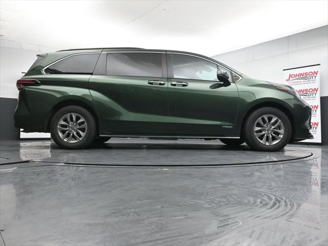 2021 Toyota Sienna XLE
