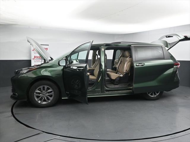 2021 Toyota Sienna XLE