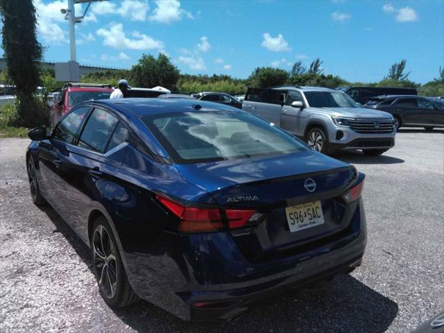 2023 Nissan Altima SR FWD