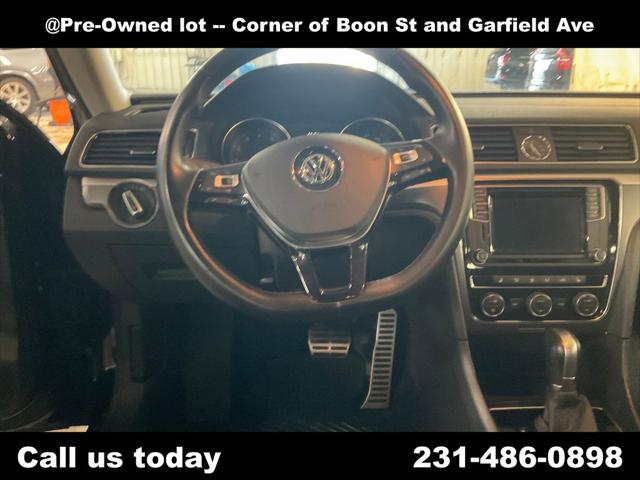 2017 Volkswagen Passat 1.8T R-Line