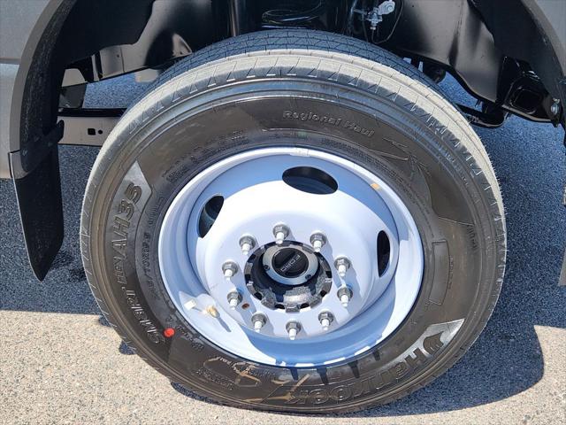 2026 Ford 600 XLT