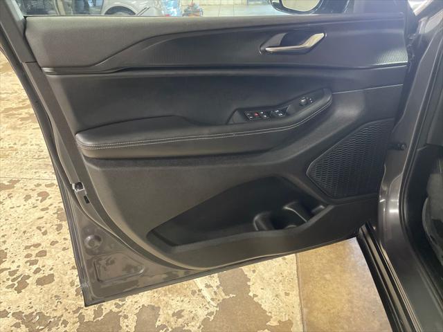 2025 Jeep Grand Cherokee L Altitude 4x4
