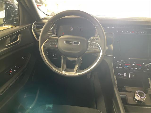 2025 Jeep Grand Cherokee L Altitude 4x4