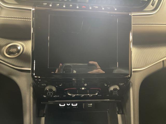2025 Jeep Grand Cherokee L Altitude 4x4