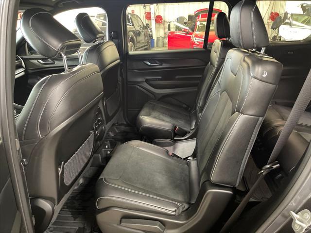 2025 Jeep Grand Cherokee L Altitude 4x4
