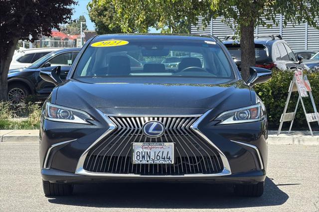 2021 Lexus ES 300h 300h