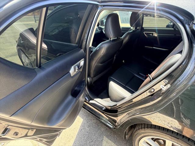 2017 Lexus CT 200h Base 4dr Hatchback