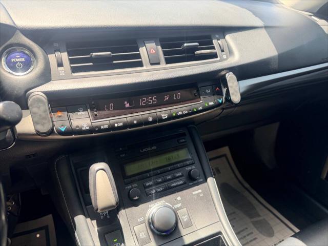 2017 Lexus CT 200h Base 4dr Hatchback