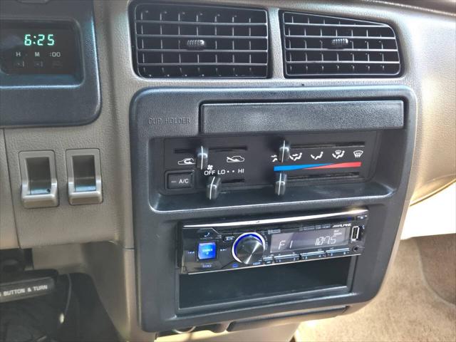 1998 Toyota T100 SR5 2dr 4WD Extended Cab SB