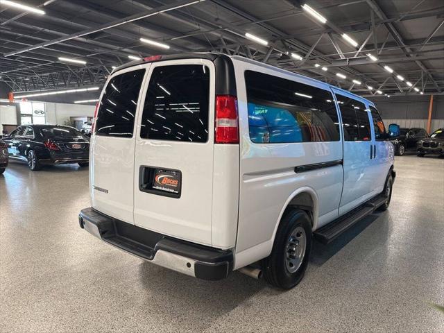 2025 Chevrolet Express Passenger RWD 3500 Extended Wheelbase LT