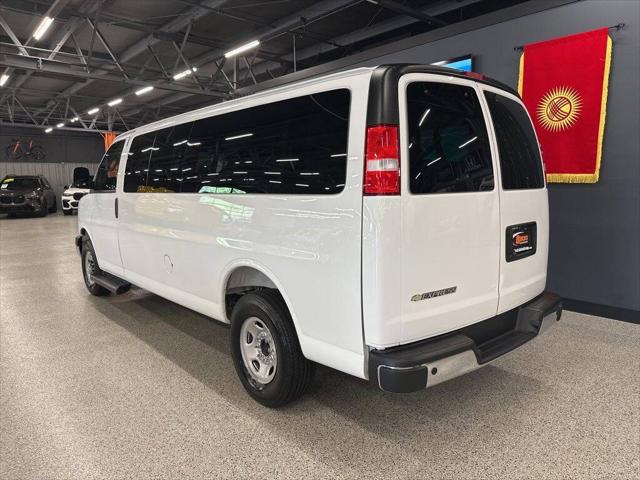 2025 Chevrolet Express Passenger RWD 3500 Extended Wheelbase LT