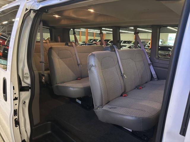 2025 Chevrolet Express Passenger RWD 3500 Extended Wheelbase LT