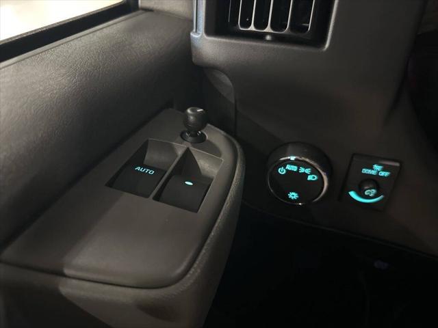2025 Chevrolet Express Passenger RWD 3500 Extended Wheelbase LT