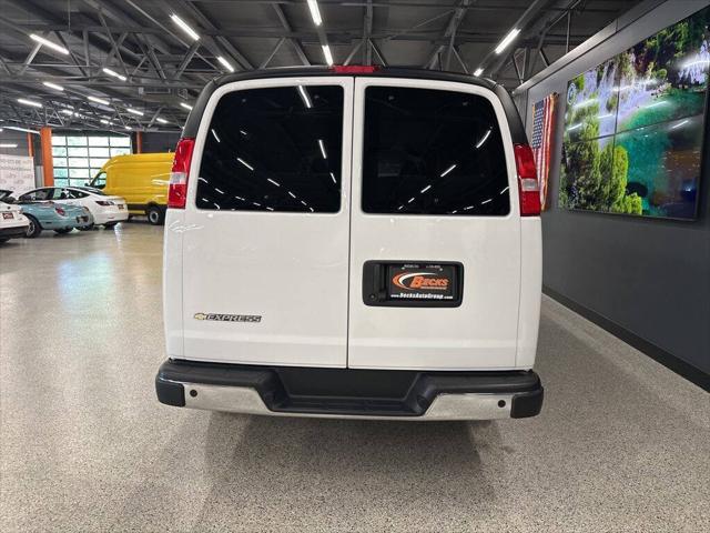 2025 Chevrolet Express Passenger RWD 3500 Extended Wheelbase LT