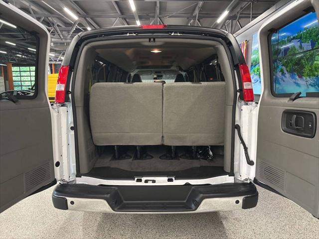 2025 Chevrolet Express Passenger RWD 3500 Extended Wheelbase LT