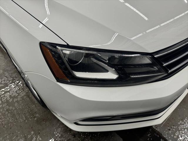 2016 Volkswagen Jetta 1.8T SEL
