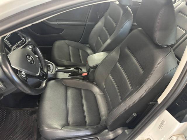2016 Volkswagen Jetta 1.8T SEL