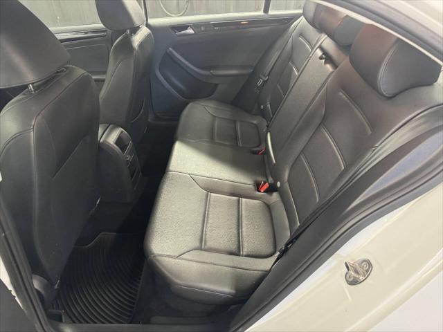 2016 Volkswagen Jetta 1.8T SEL