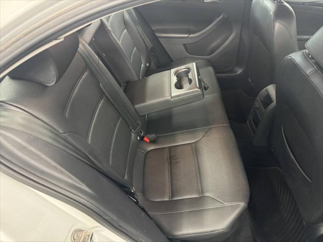 2016 Volkswagen Jetta 1.8T SEL