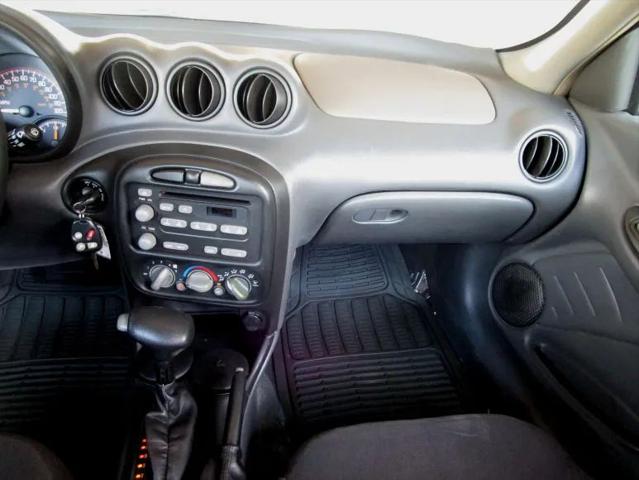 2004 Pontiac Grand Am SE1