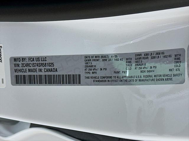 2025 Chrysler Pacifica Hybrid Premiuim S Appearance Package