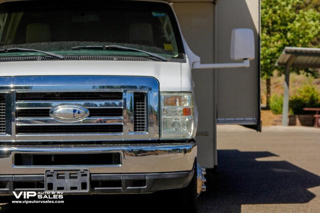2013 Ford E-450 Cutaway Leprechaun