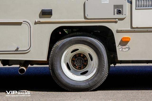 2013 Ford E-450 Cutaway Leprechaun