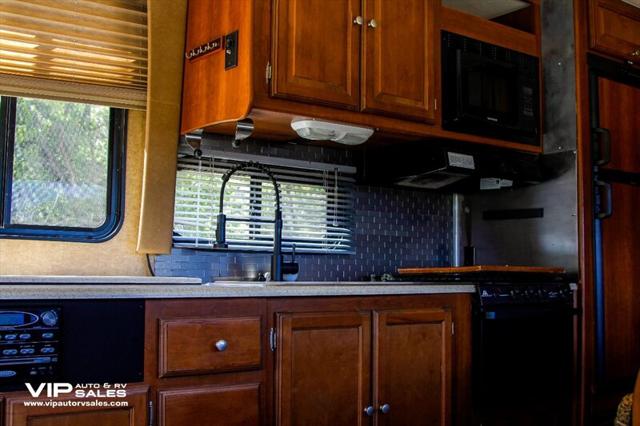 2013 Ford E-450 Cutaway Leprechaun