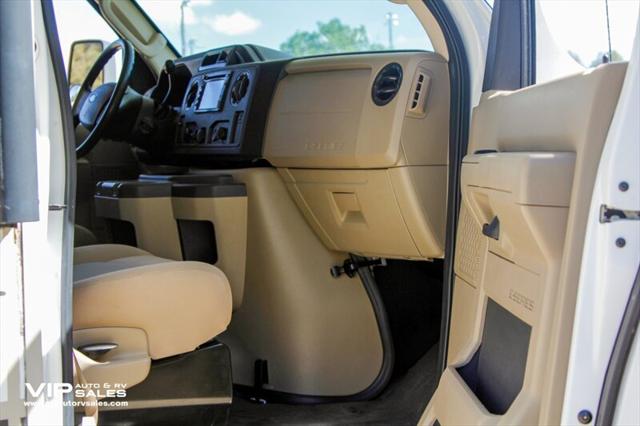 2013 Ford E-450 Cutaway Leprechaun