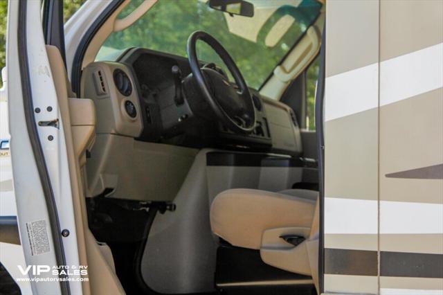 2013 Ford E-450 Cutaway Leprechaun