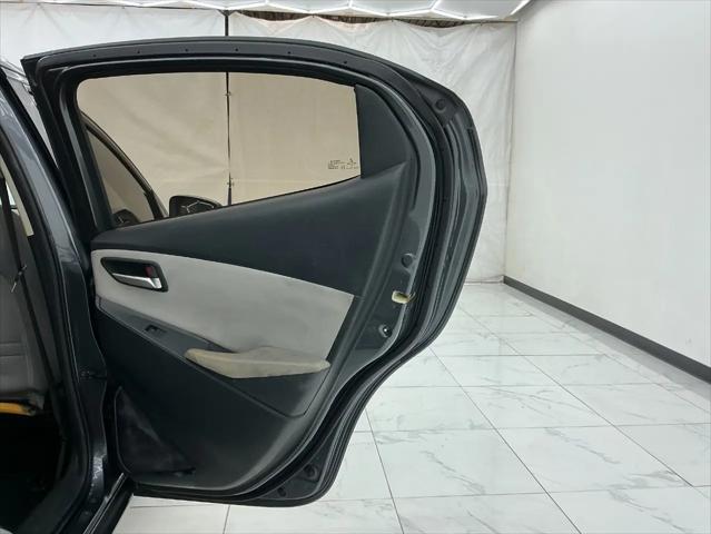 2019 Toyota Yaris L