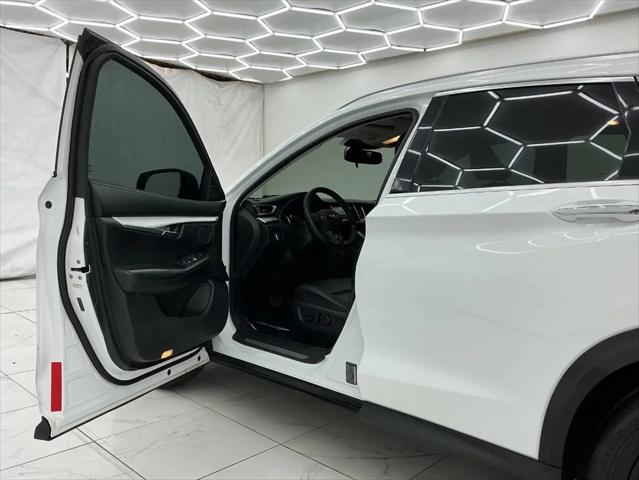 2019 INFINITI QX50 LUXE