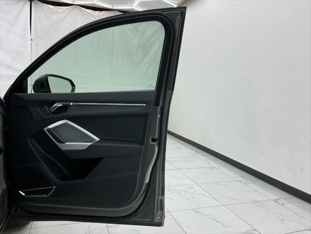 2021 Audi Q3 Premium Plus 45 TFSI S line quattro Tiptronic