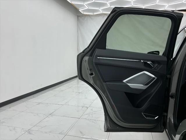 2021 Audi Q3 Premium Plus 45 TFSI S line quattro Tiptronic