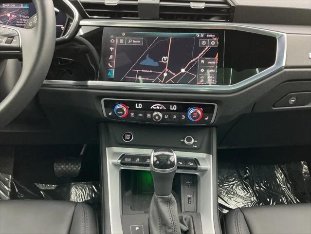 2021 Audi Q3 Premium Plus 45 TFSI S line quattro Tiptronic