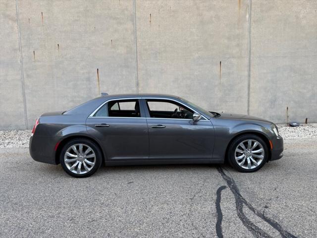 2018 Chrysler 300 Touring