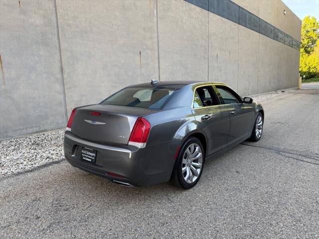 2018 Chrysler 300 Touring