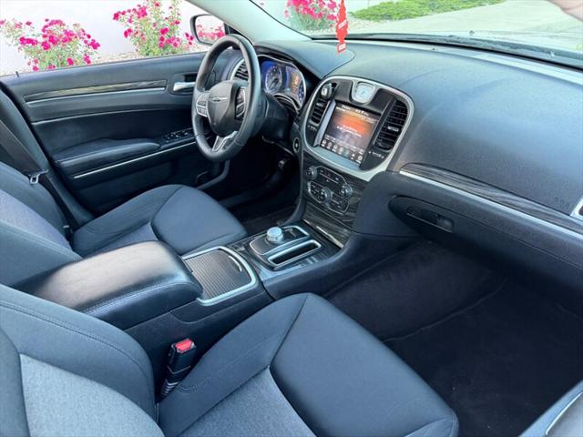 2018 Chrysler 300 Touring