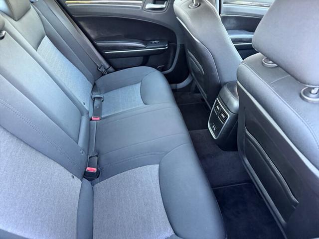 2018 Chrysler 300 Touring