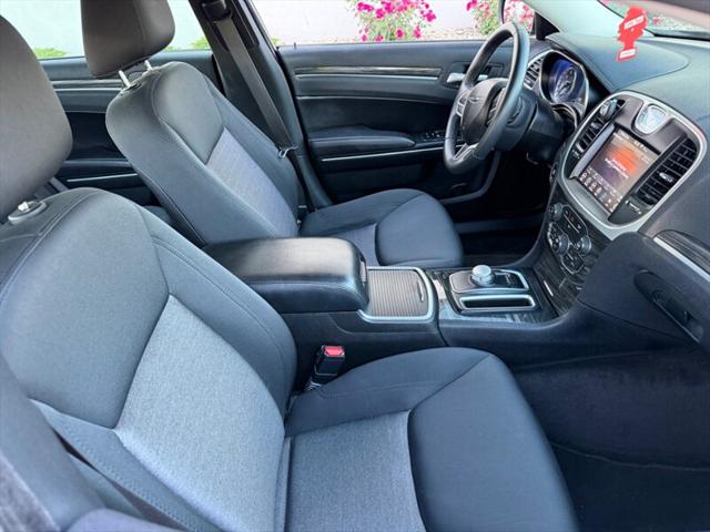 2018 Chrysler 300 Touring