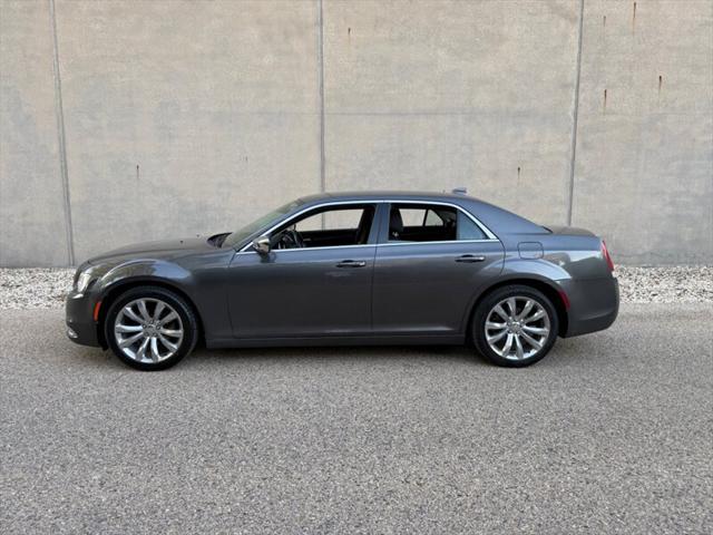 2018 Chrysler 300 Touring