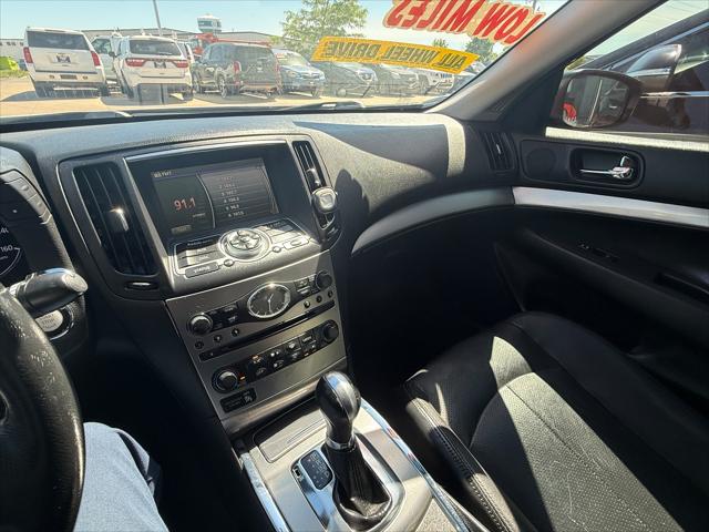 2015 INFINITI Q40 3.7