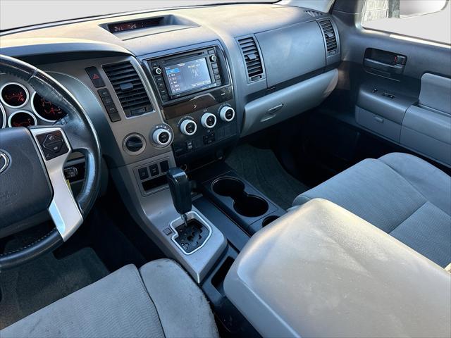 2016 Toyota Sequoia SR5 5.7L V8