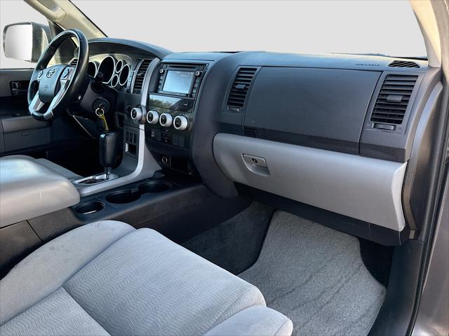 2016 Toyota Sequoia SR5 5.7L V8