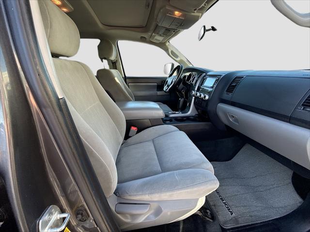 2016 Toyota Sequoia SR5 5.7L V8