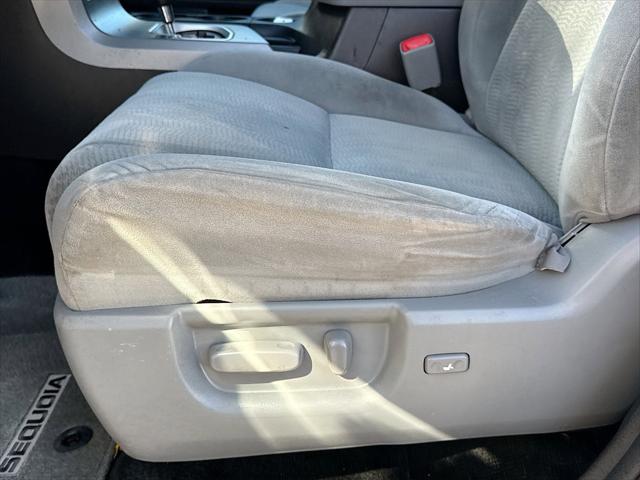 2016 Toyota Sequoia SR5 5.7L V8