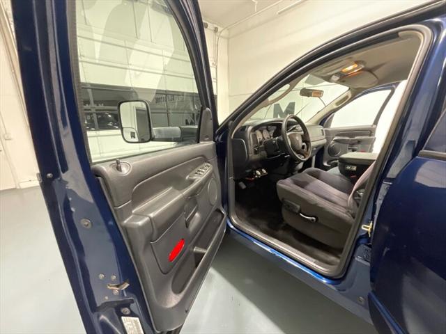 2004 Dodge Ram 3500 SLT/Laramie